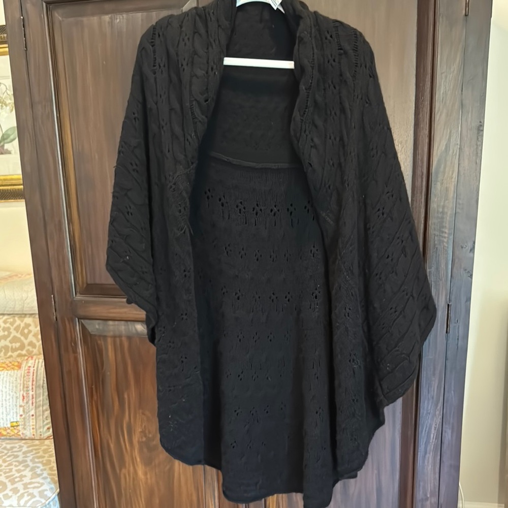 Elegant Black Cashmere Sweater Coat
